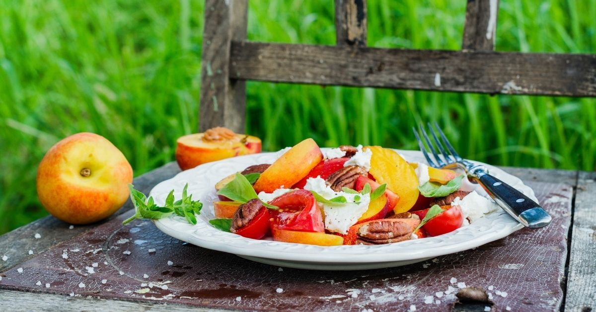 peach pecan salad